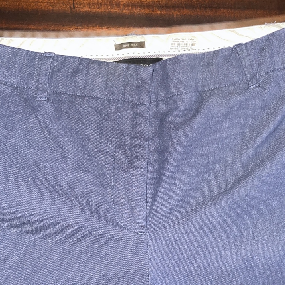 Talbots flat front Chelsea capris - Picture 3 of 5